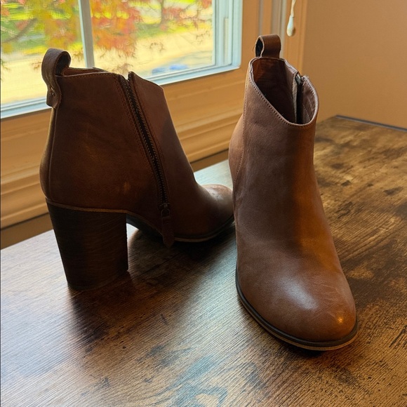 BP Brown Genuine Leather Ankle Booties - Picture 6 of 6